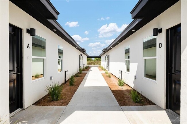 Building Photo - 19 S 25th St