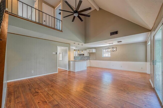 Building Photo - 10902 Sagevale Ln