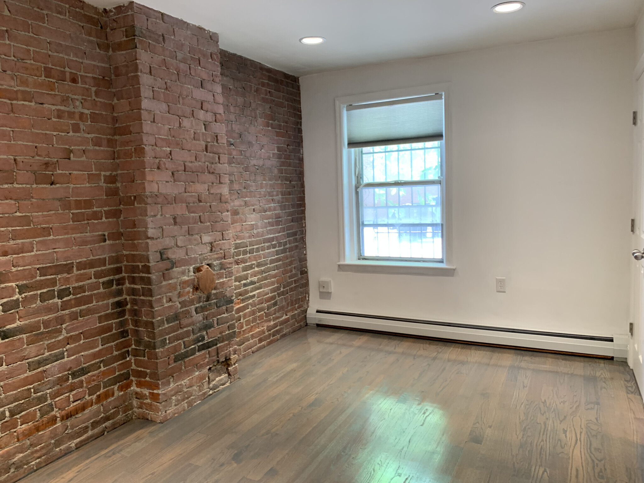 Building Photo - 131 Saint Botolph St