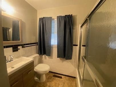 Building Photo - Coming Soon - 3-Bed with Hardwood Floors in heart of Winchester.