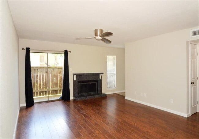 Building Photo - 3300 Pebblebrook Dr