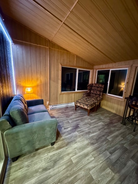 Building Photo - 760 Twin Bridges Rd