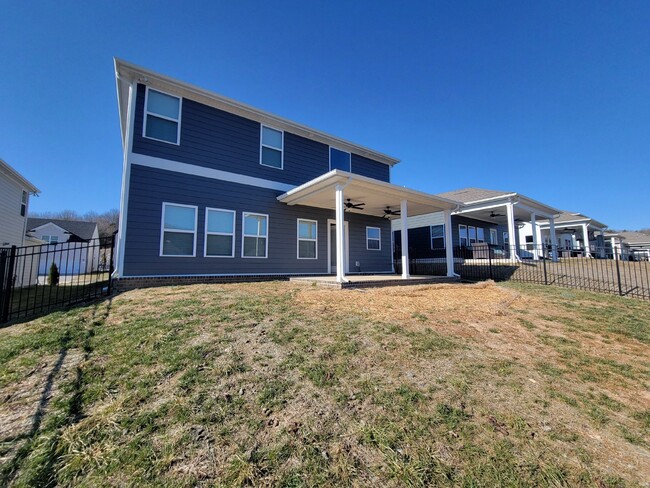 Building Photo - Newer 4 or 5 Bedroom home in Liberty Creek...