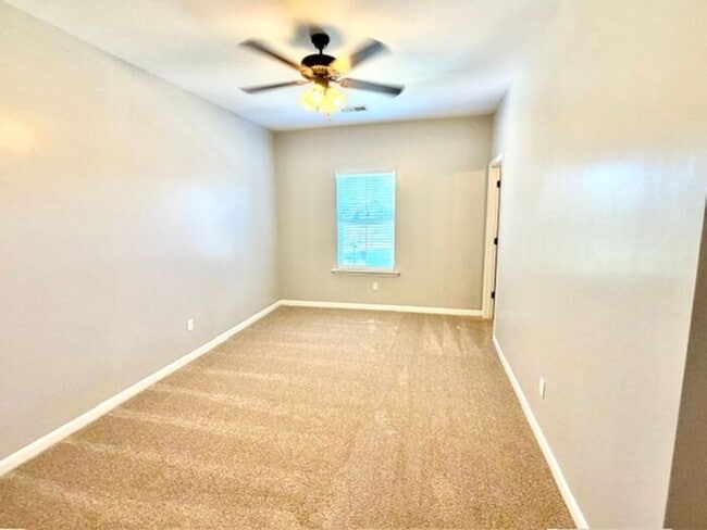 Building Photo - Stonebriar-Brand New Spacious 3 Bedroom 2.5 Bath Home