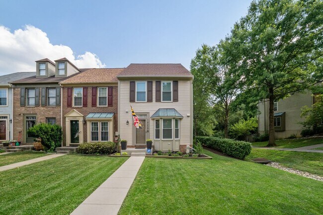 Building Photo - Wonderful & Spacious 2BR/3.5BA townhouse l...
