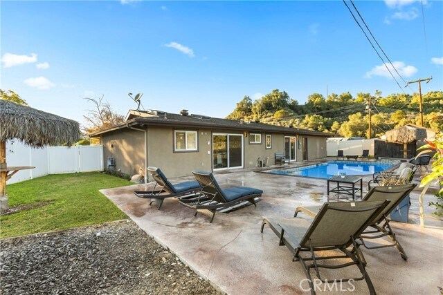 Building Photo - 1377 Hazelwood Pl