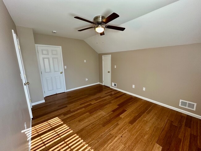 Building Photo - 26 Stoney Dr