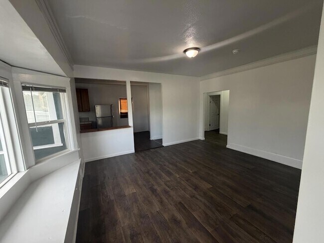 Building Photo - 2340 Alisal Rd