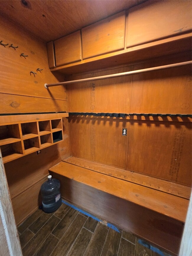 Building Photo - 24312 Carlton Rd