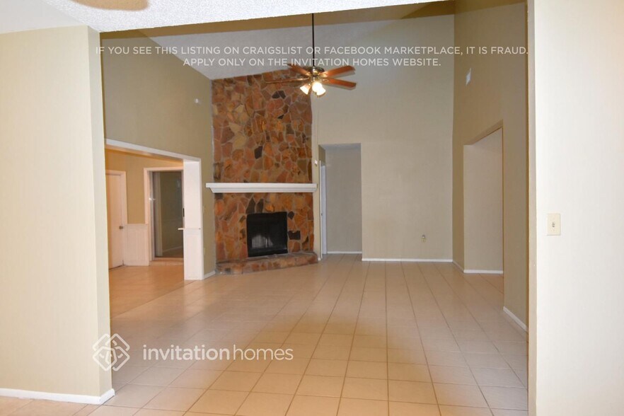 Building Photo - 1645 Sailpoint Dr