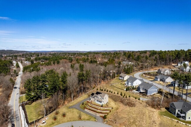 Building Photo - 18 Scenic Dr