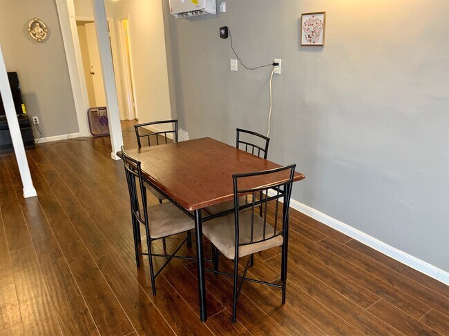 Building Photo - 2311 Chelsea Knoll Ln