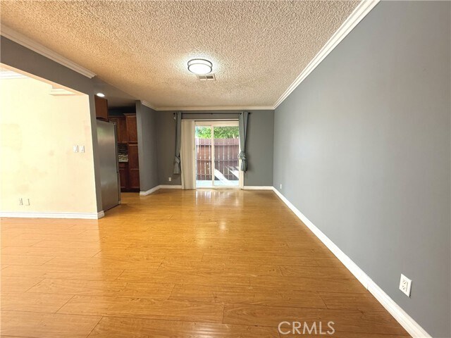 Building Photo - 7320 Lennox Ave