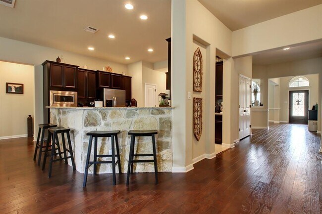Building Photo - 323 Chisholm Trail