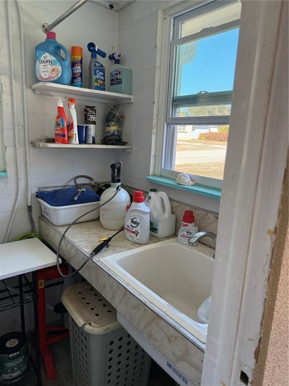 Building Photo - 3601 Saxon Dr