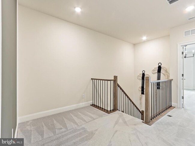 Building Photo - 715 Parker Blvd