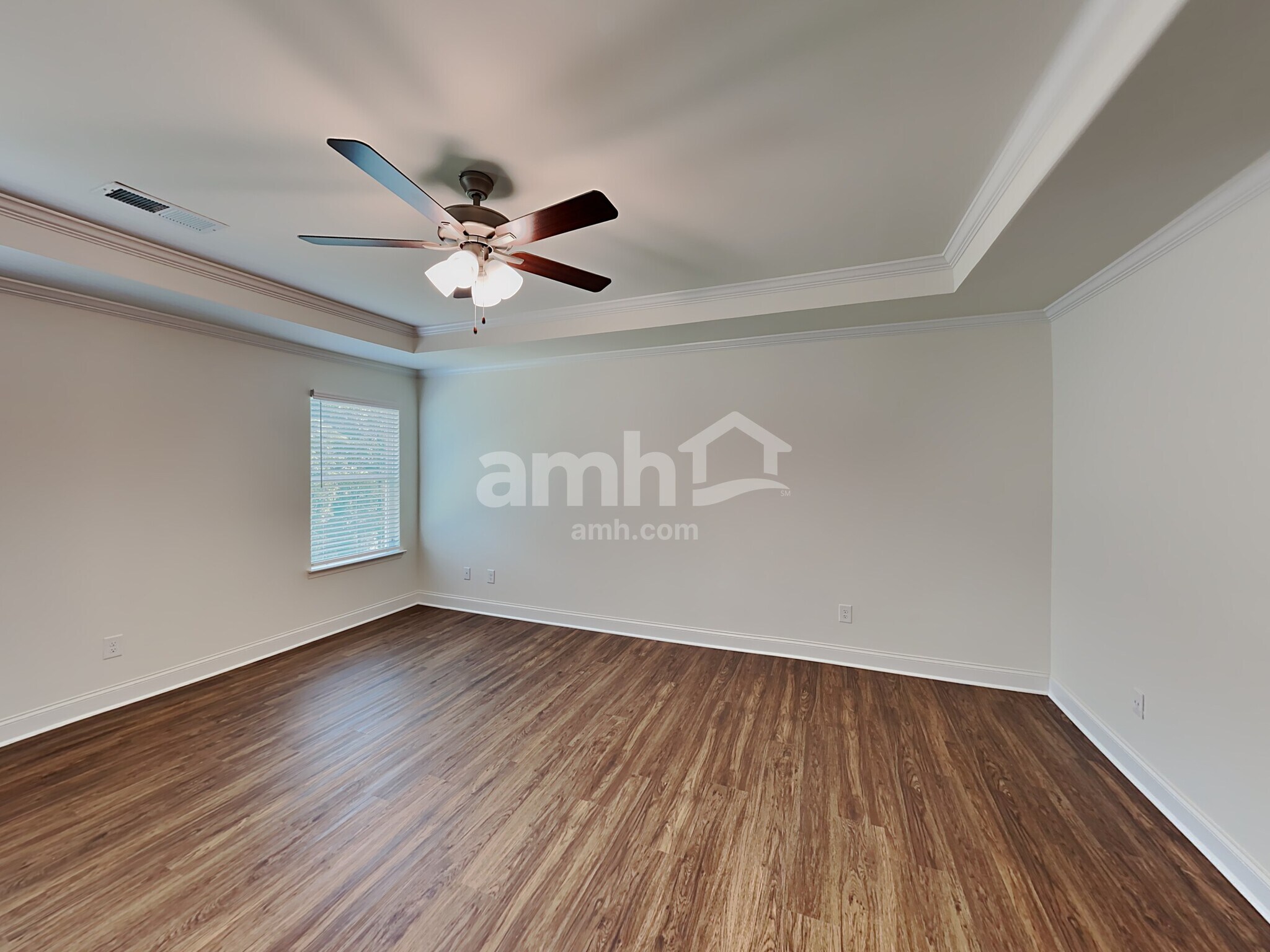 Building Photo - 546 Slew Dr
