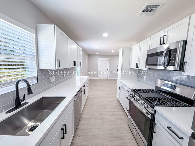 Building Photo - 10242 Fuqua St