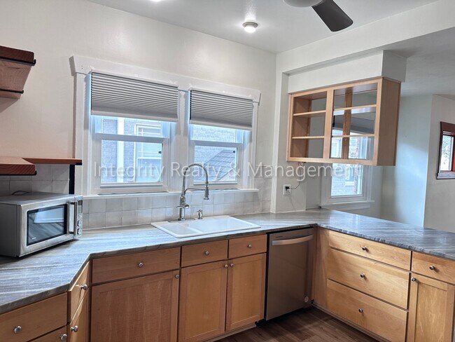 Building Photo - 4631 W Moncrieff Pl