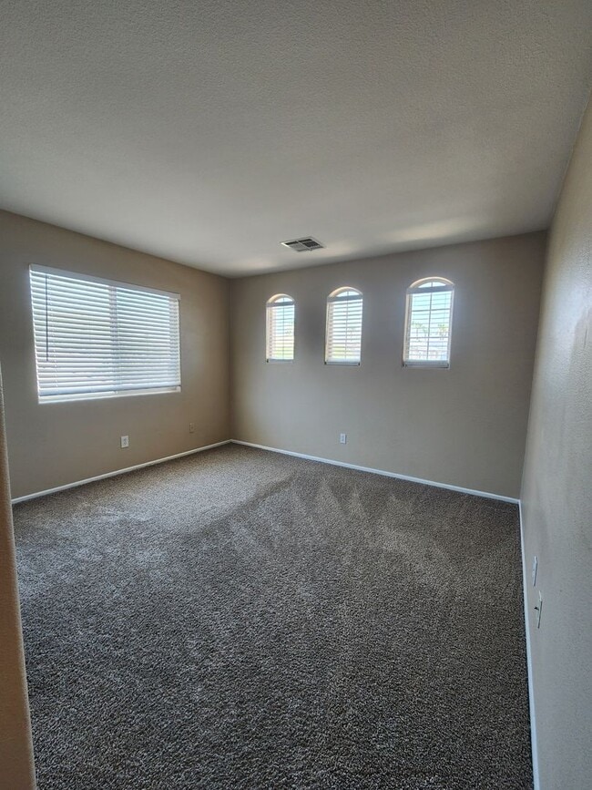 Building Photo - 7748 Cascade Bluffs Ct