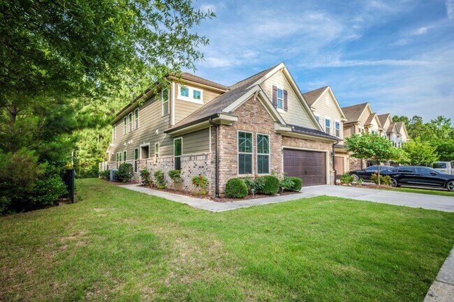 Building Photo - 411 Alamosa Pl