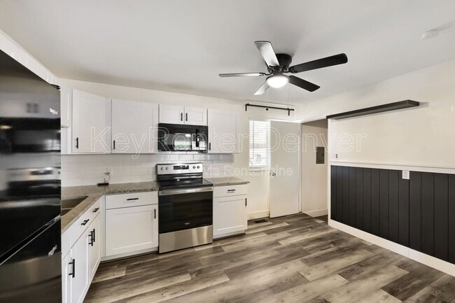 Building Photo - 5543 Atchison St