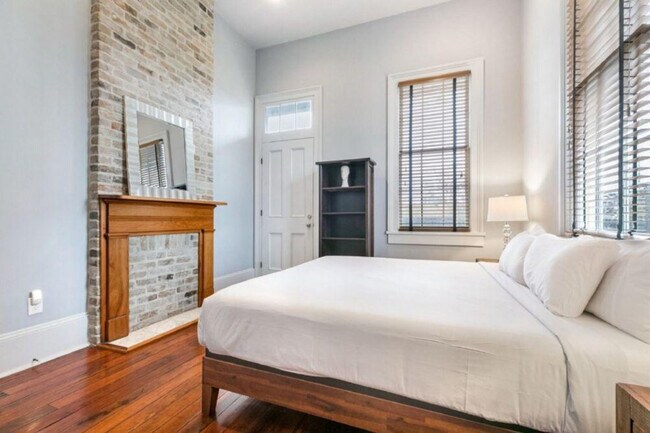 Building Photo - 1407 Baronne St