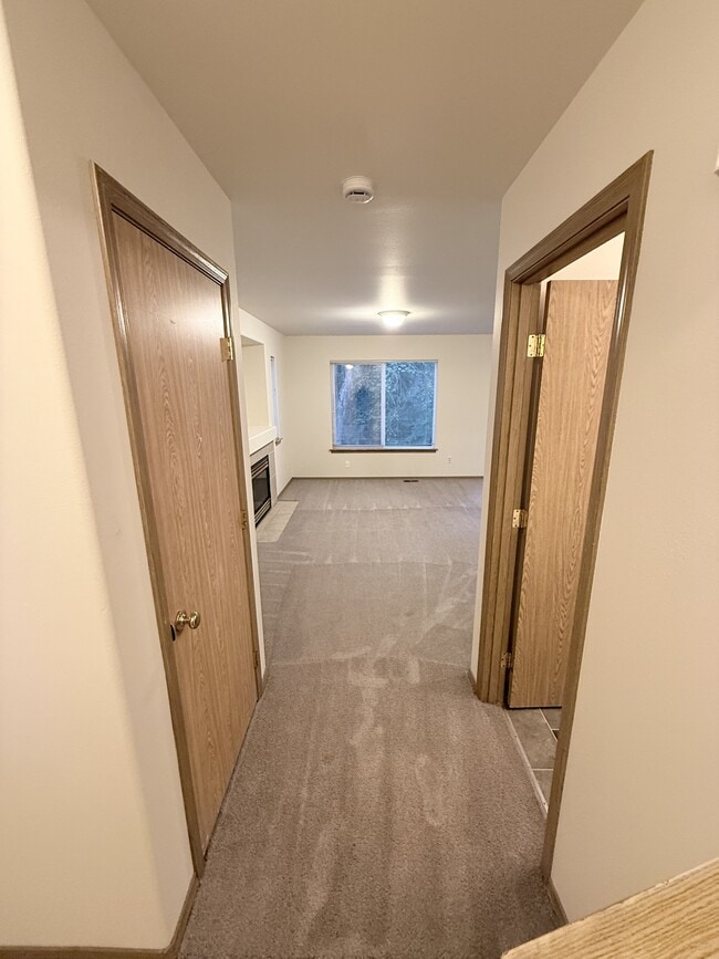 Building Photo - 502 91st Ave SE