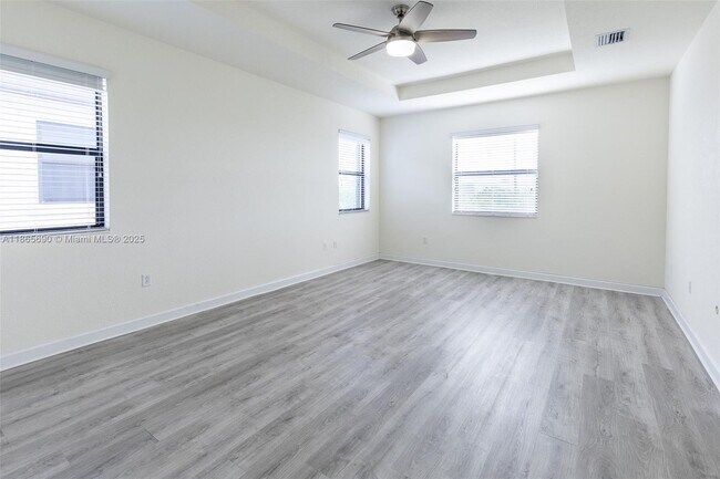 Building Photo - 10572 W 35th Way