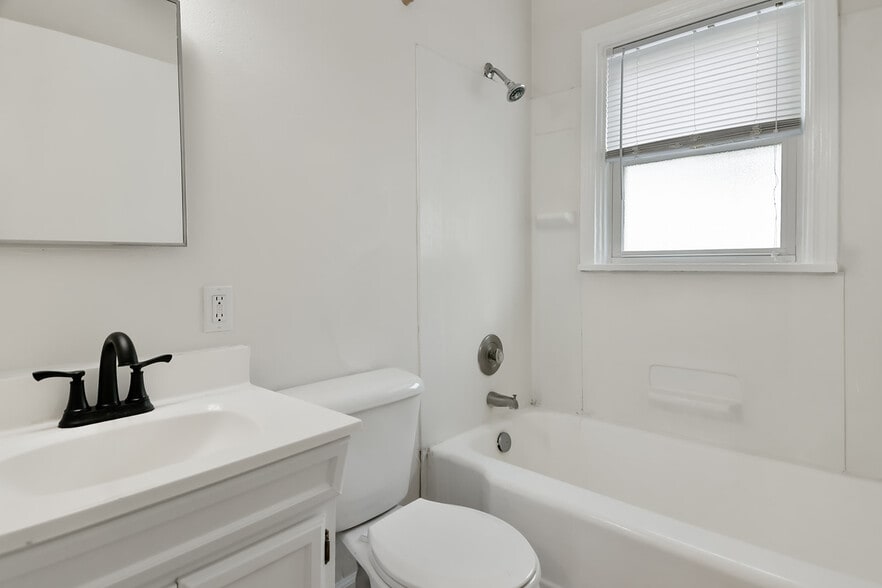 bathroom - 304 Merrill Ave
