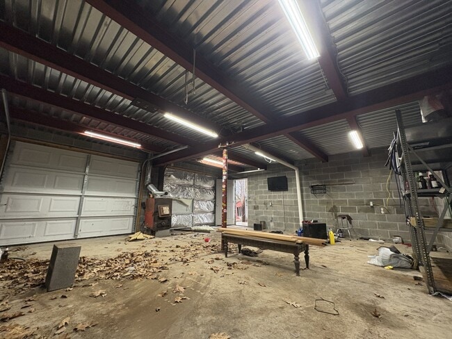 Building Photo - 125 Edgewood Cir