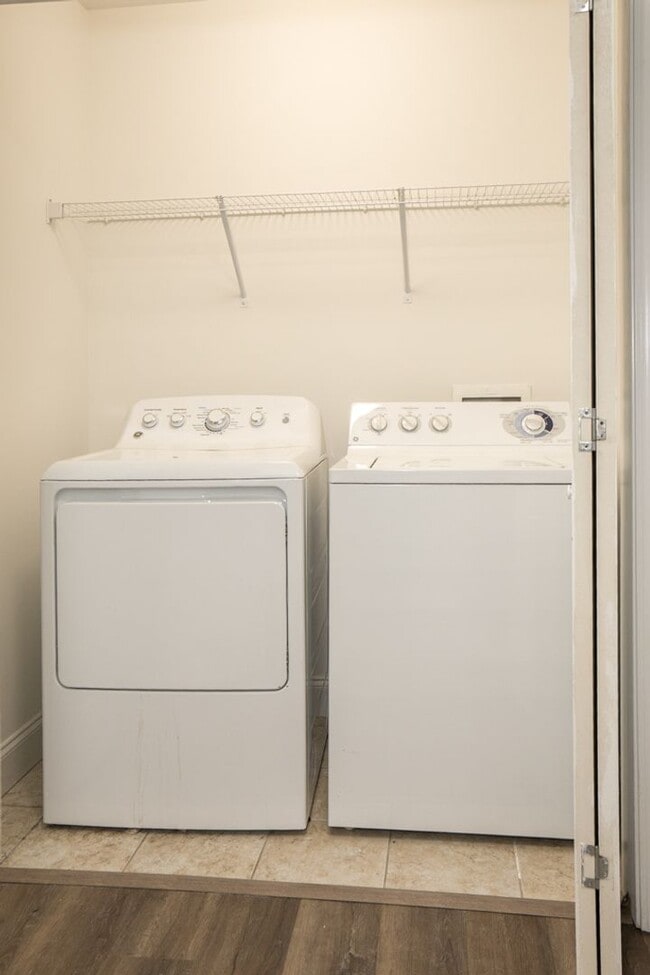 Building Photo - Three Bedroom on the Pond in Hearthstone Lakes Community