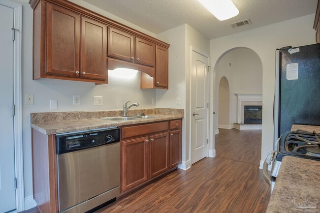 Building Photo - 1482 Towhee Canyon Dr