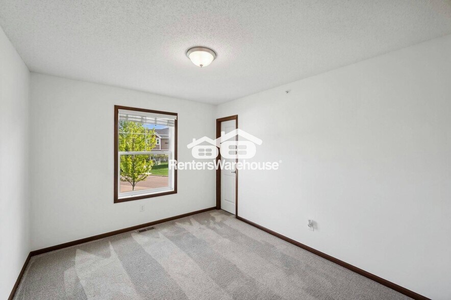 Building Photo - 15610 60th Ave N