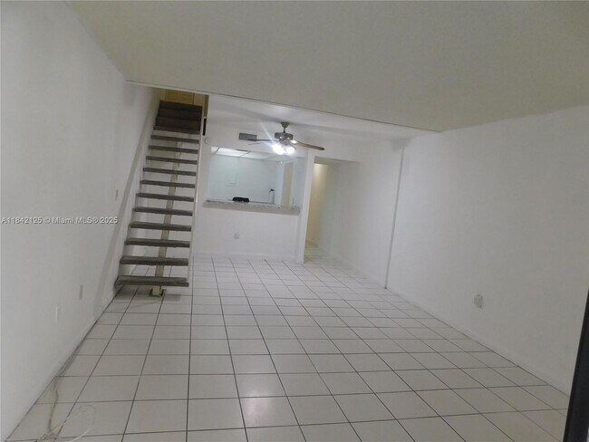 Building Photo - 1121 SW 105th Ave