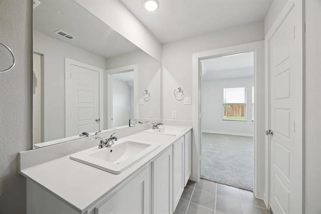 Building Photo - 737 Poppy Ln
