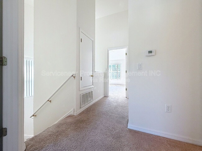 Building Photo - 8722 Eleanor Ct