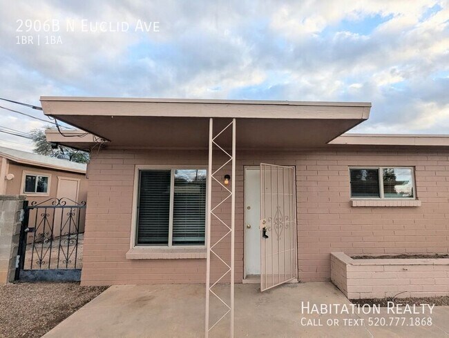 Building Photo - 2906 N Euclid Ave