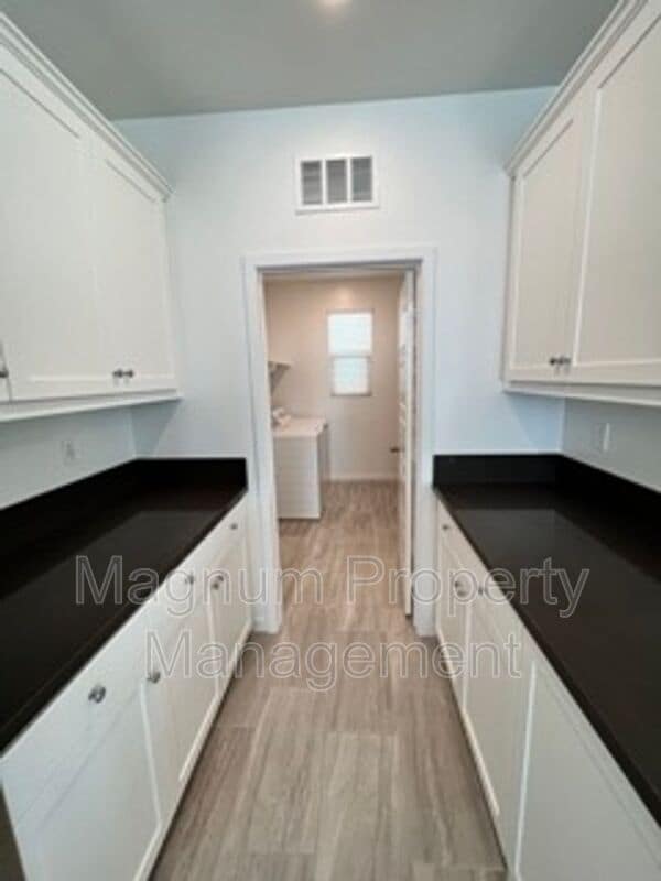 Building Photo - 30960 Falling Star Pl