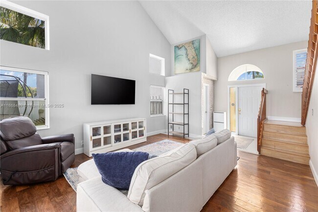 Building Photo - 10931 SW 10th Pl