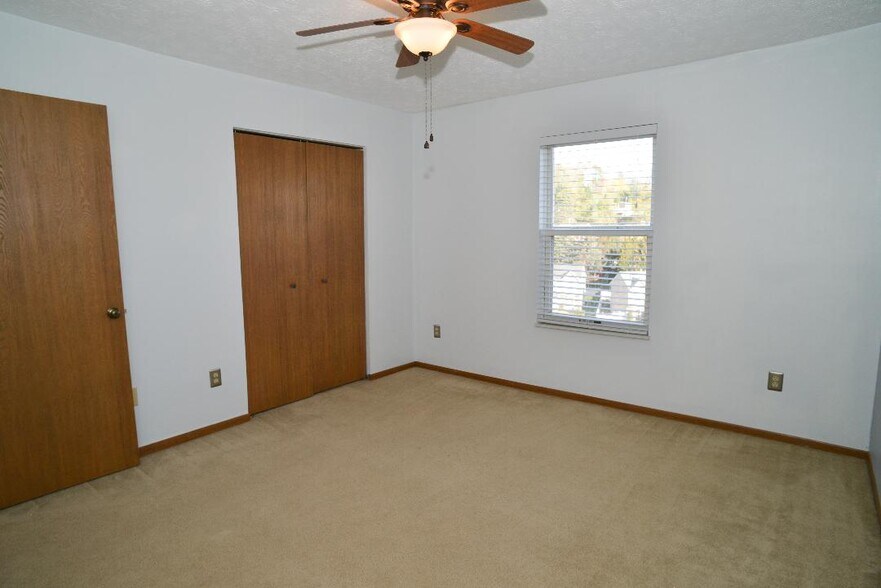 Bedroom 2 - 152 Villa Dr