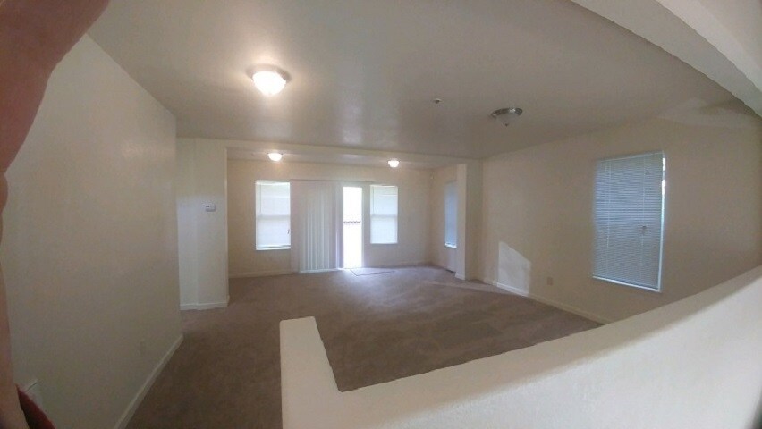 Building Photo - 9028 Burr St