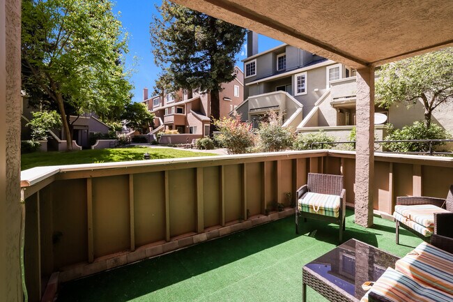 Building Photo - 43 Crystal Gate Ct