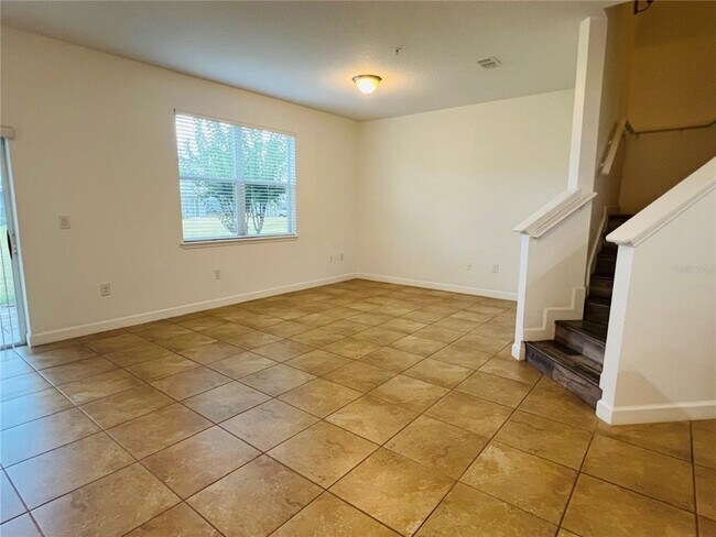 Building Photo - 6546 S Goldenrod Rd