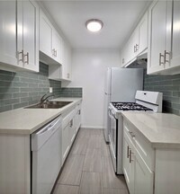 Building Photo - 3861 Mentone Ave