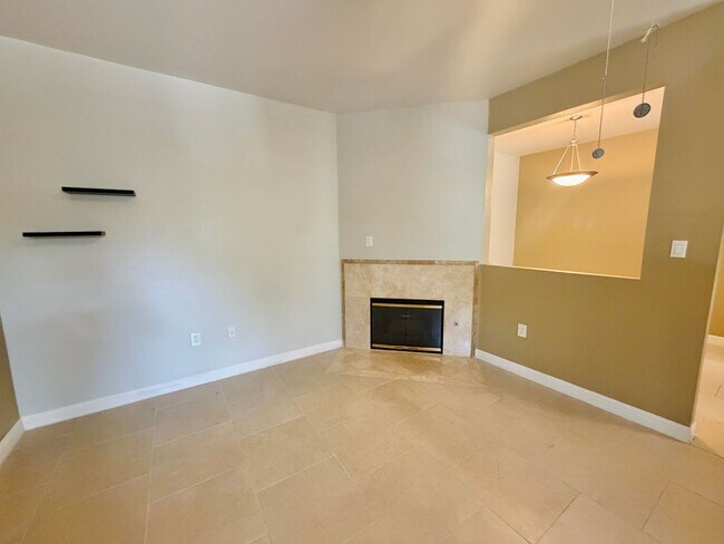 Building Photo - 5250 S Rainbow Blvd