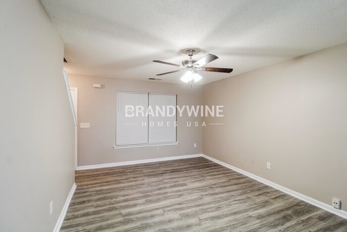 Building Photo - 204 Lossie Ln