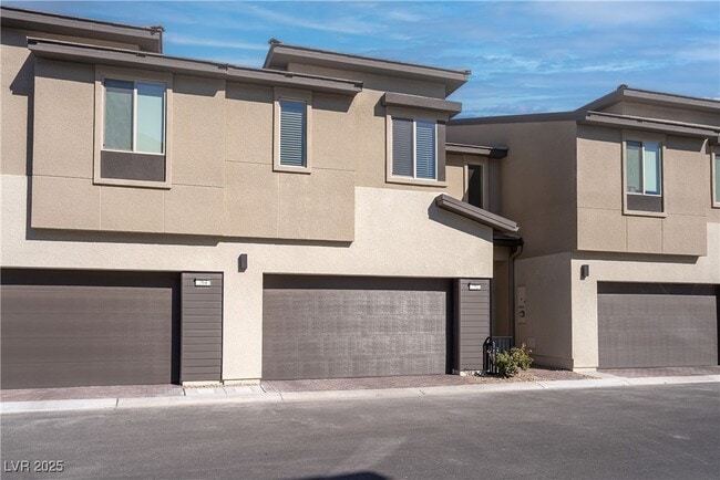 Building Photo - 752 Echelon St