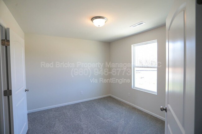 Building Photo - 230 Winston Ln