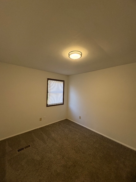 Building Photo - 313 S Bailey St